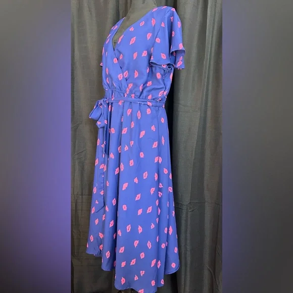 ModCloth Faux Wrap Flutter Sleeve Kiss Print Dress Size XL L12 - Picture 2 of 12